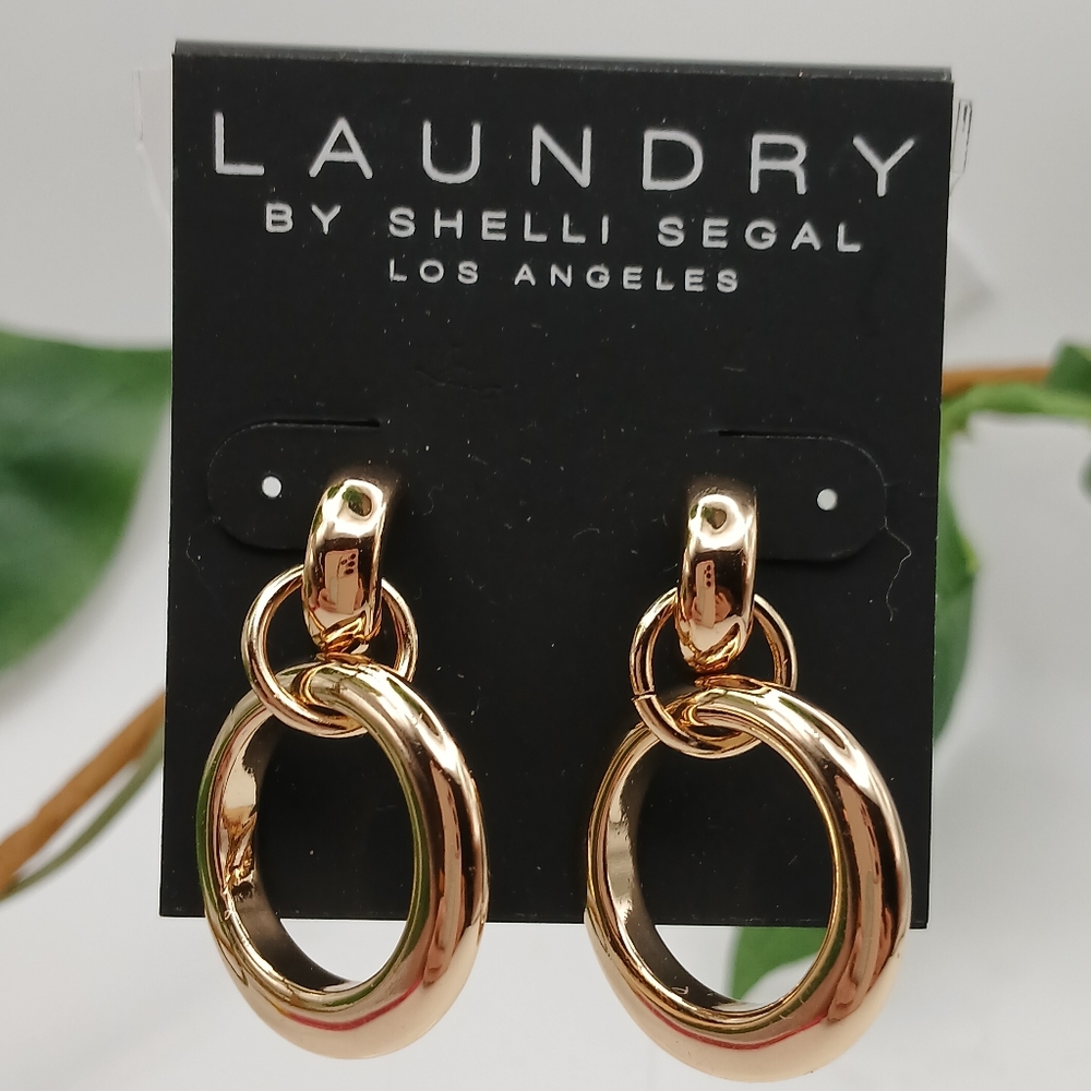 Laundry by Shelli Segal Gold Circle Dangly Earrings NWT